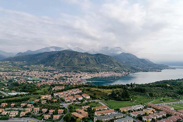 国足新帅扬科维奇下课，球迷却集体留他